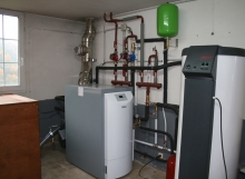 Reforma con instalación de calefacción por radiadores y ACS, con celdera de pellet